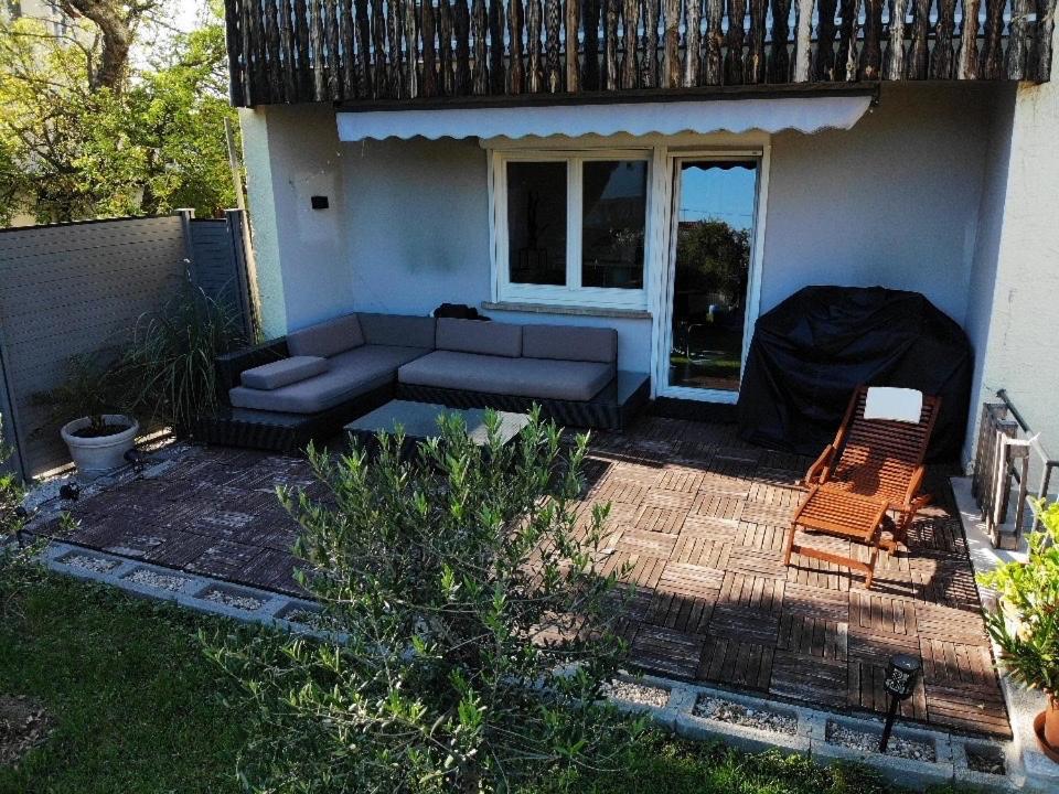 Gemuetliche 3 Zimmer Wohnung Mit Grosszuegiger Terrasse Im Gruenen Reutlingen Exterior photo